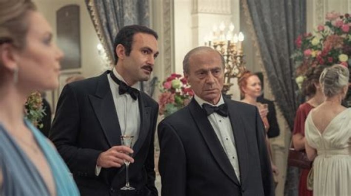 Actor Salim Daw and His Mohamed Fayed Dazzles Fans In ‘The Crown’ Season 5