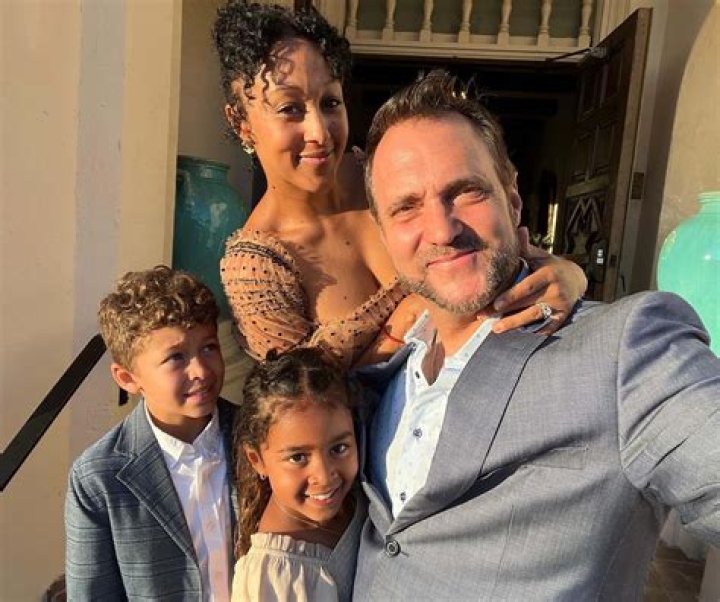 
Actress Tamera Mowry Husband Adam Housley And Family Story 