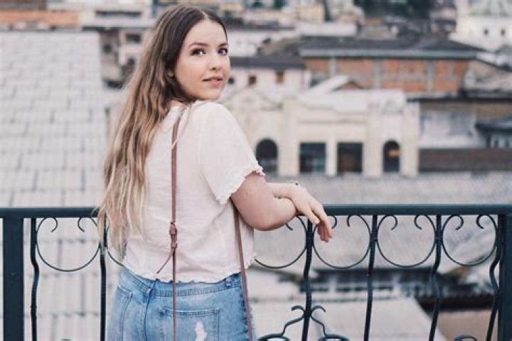 Aislinn Paul Height, Weight, Net Worth, Age, Birthday, Wikipedia, Who, Instagram, Biography