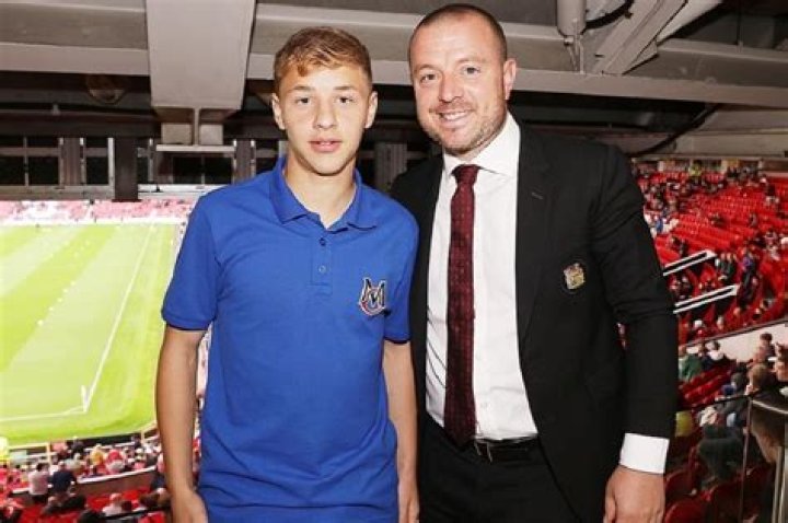 
Amir Ibragimov Height, Weight, Net Worth, Age, Birthday, Wikipedia, Who, Nationality, Biography 