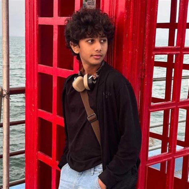 Atharva Vishwakarma Height, Weight, Net Worth, Age, Birthday, Wikipedia, Who, Instagram, Biography