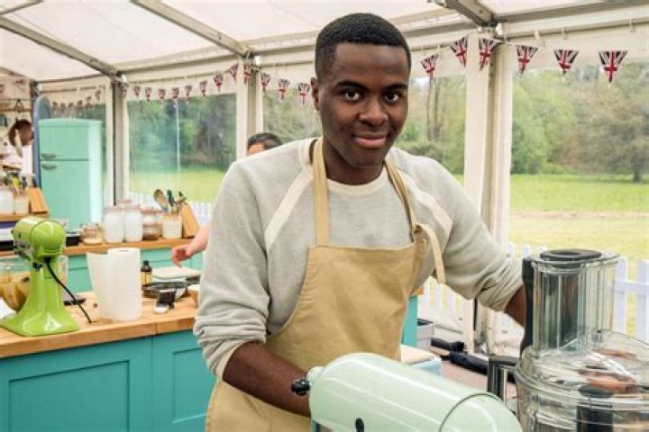 Bake Off: Does Liam Charles Have A Partner? Gay Sexuality – Is He Married Or Single?