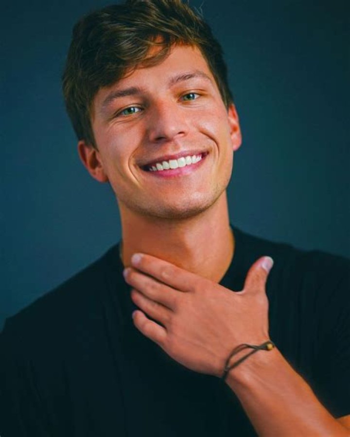 Brandon Butler Height, Weight, Net Worth, Age, Wiki, Who, Instagram, Biography