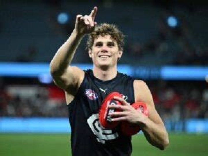 
Charlie Curnow Height, Weight, Net Worth, Age, Birthday, Wikipedia, Who, Nationality, Biography 