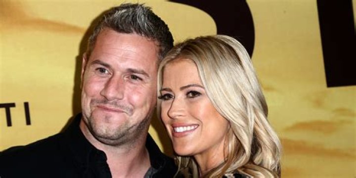 
Christina Hall Responds to Ant Anstead’s Allegations That She Is ‘Exploiting’ Son Hudson Online 
