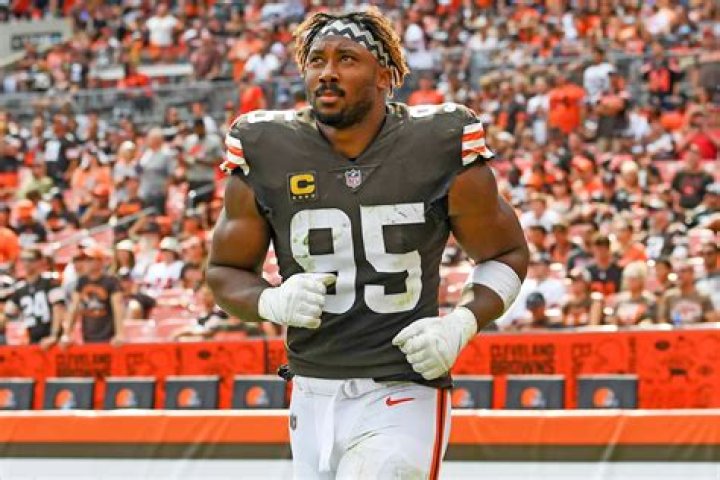 
Cleveland Browns’ Myles Garrett Hospitalized After Being Involved in Rollover Car Accident 