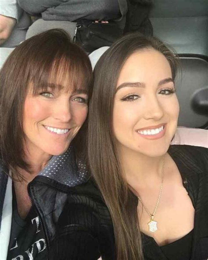 Devanne Villarreal Height, Weight, Net Worth, Age, Birthday, Wikipedia, Who, Nationality, Biography