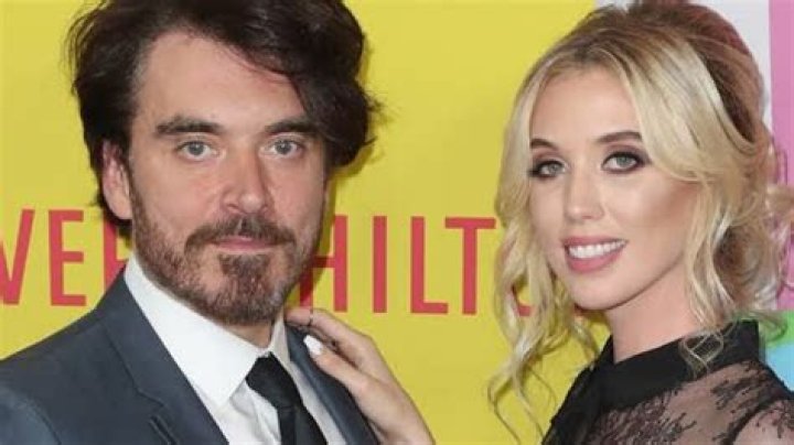 Did Laura Clery Divorce With Husband, Stephen Hilton? Let’s Investigate