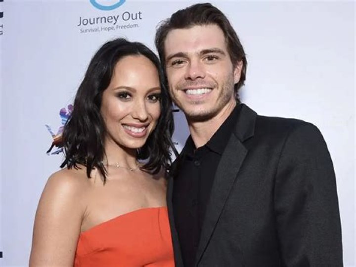 
Did Matthew Lawrence Cheat On His Wife Cheryl Burke? Video Goes Viral On TikTok 