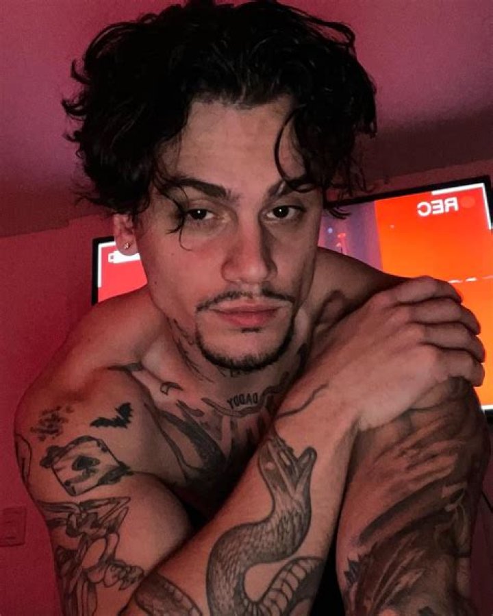  Dmitriy Shelove Aka Imnotshelovee