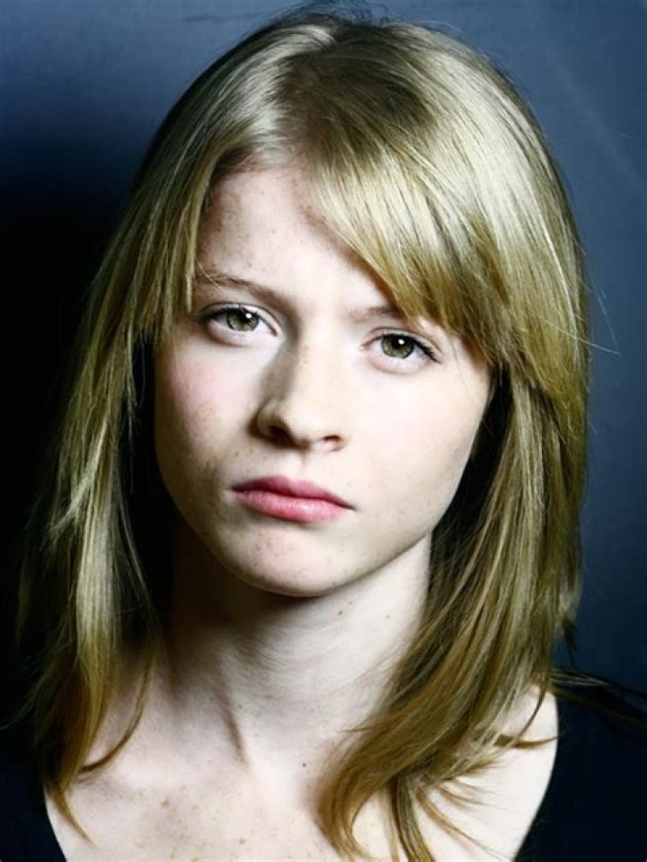 Ecem Uzun Height, Weight, Net Worth, Age, Birthday, Wikipedia, Who, Nationality, Biography