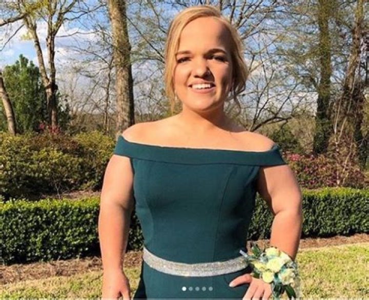 Elizabeth Johnston Height, Weight, Net Worth, Age, Birthday, Wikipedia, Who, Instagram, Biography