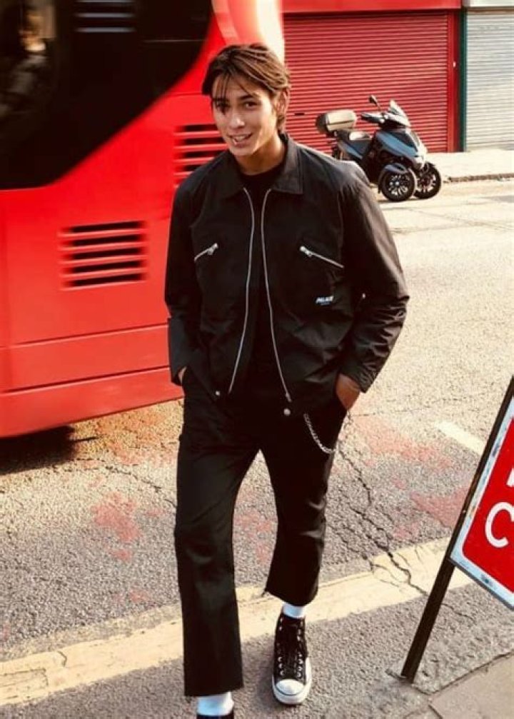 Evan Mock Height, Weight, Net Worth, Age, Birthday, Wikipedia, Who, Nationality, Biography