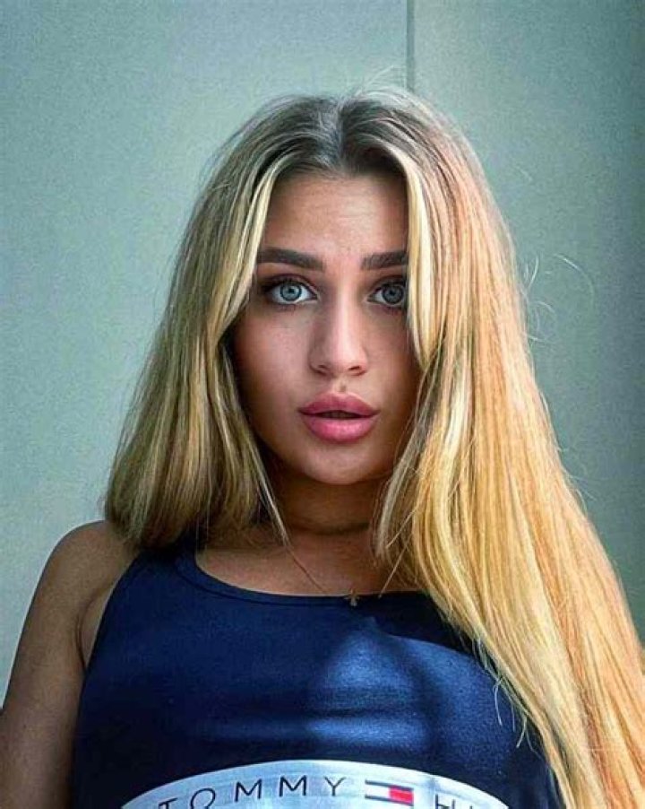 
Evelilycp Height, Weight, Net Worth, Age, Birthday, Wikipedia, Who, Nationality, Biography 