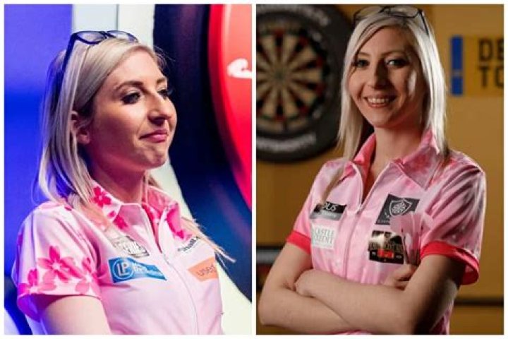 
Fallon Sherrock Height, Weight, Net Worth, Age, Birthday, Wikipedia, Who, Nationality, Biography 