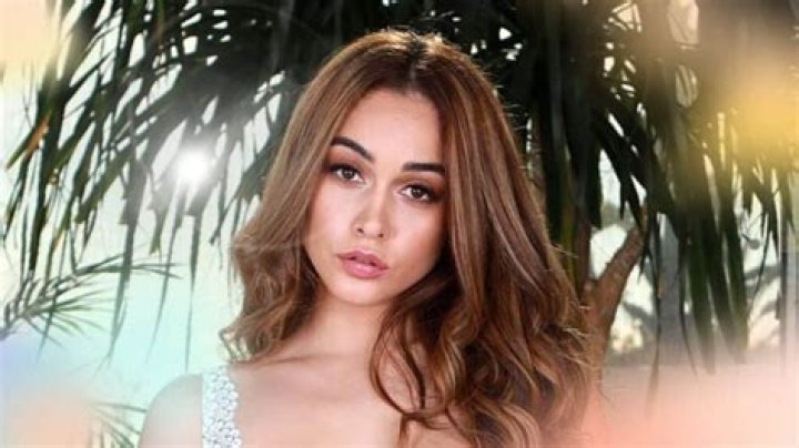 Ginebra Bellucci Height, Weight, Net Worth, Age, Birthday, Wikipedia, Who, Instagram, Biography