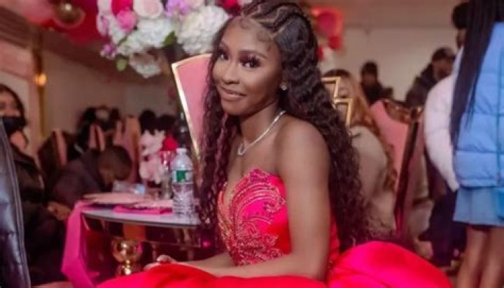 
Girl, 15, Pleads Guilty to Killing Beloved Honor Roll Student Who Was Cheerleading Star 