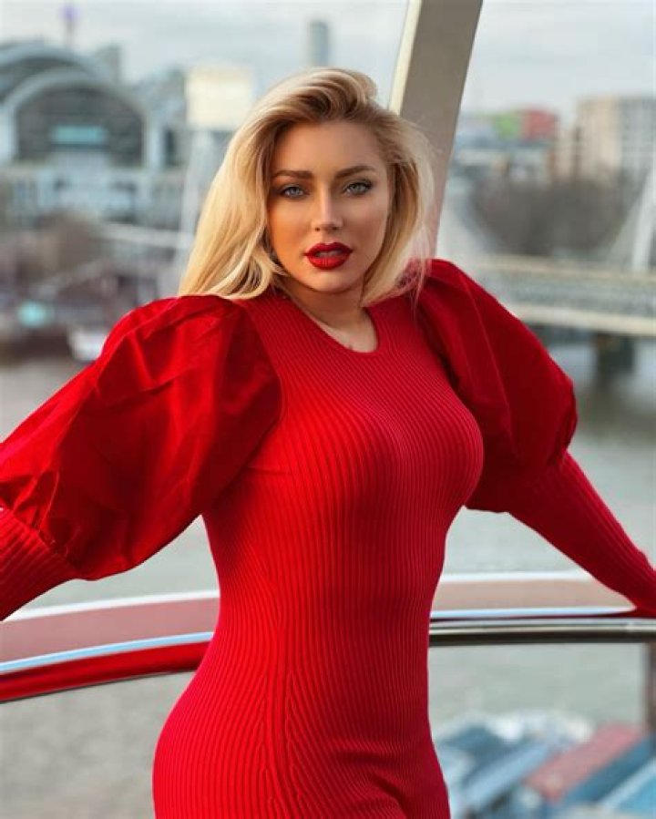 
Hannah Rawnsley Height, Weight, Net Worth, Age, Birthday, Wikipedia, Who, Nationality, Biography 