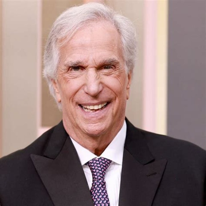 Henry Winkler Height, Weight, Net Worth, Age, Birthday, Wikipedia, Who, Nationality, Biography
