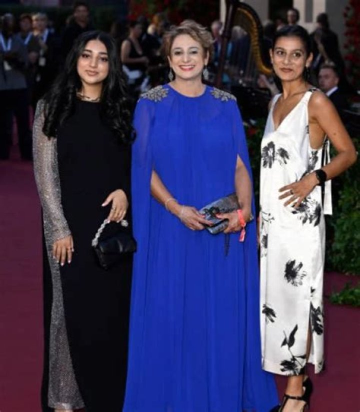 
Here Is All You Have To Know About Anisah Khan – Sadiq Khan’s Daughter 