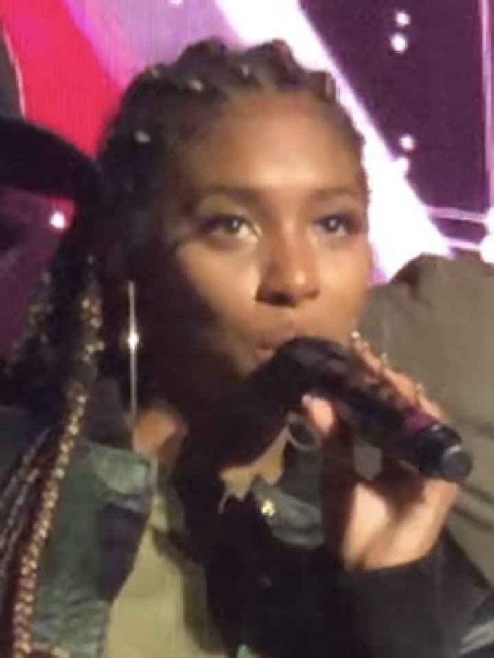 
Huhsimple Height, Weight, Net Worth, Age, Birthday, Wikipedia, Who, Nationality, Biography 