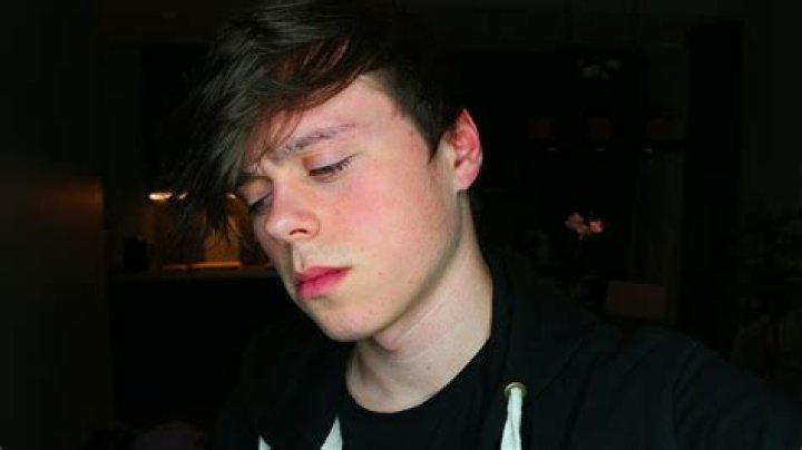 
ImAllexx’s Biography: Is he actually gay? Who is he dating? 