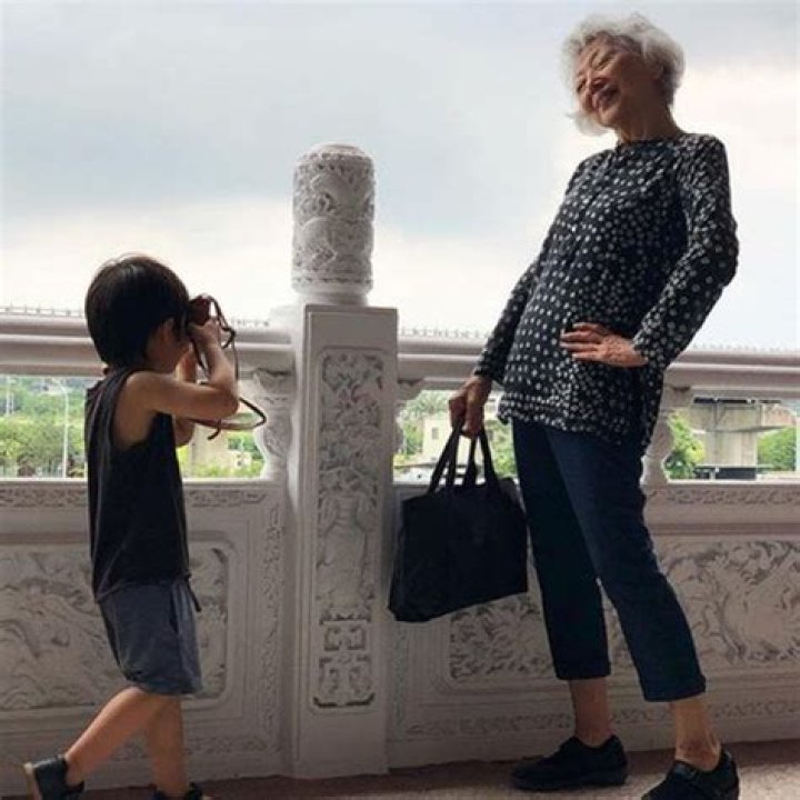 
Inside Louis Ozawa and Wife’s Family Life With Children and Parents 