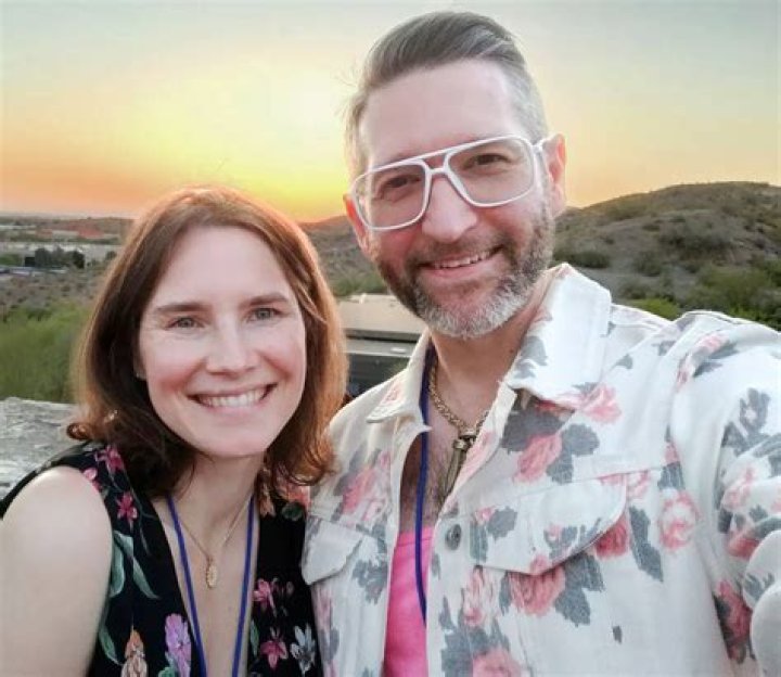 
Is Amanda Knox Married? Her Bio, Age, Daughter, Husband, Engaged, Net worth and Today 