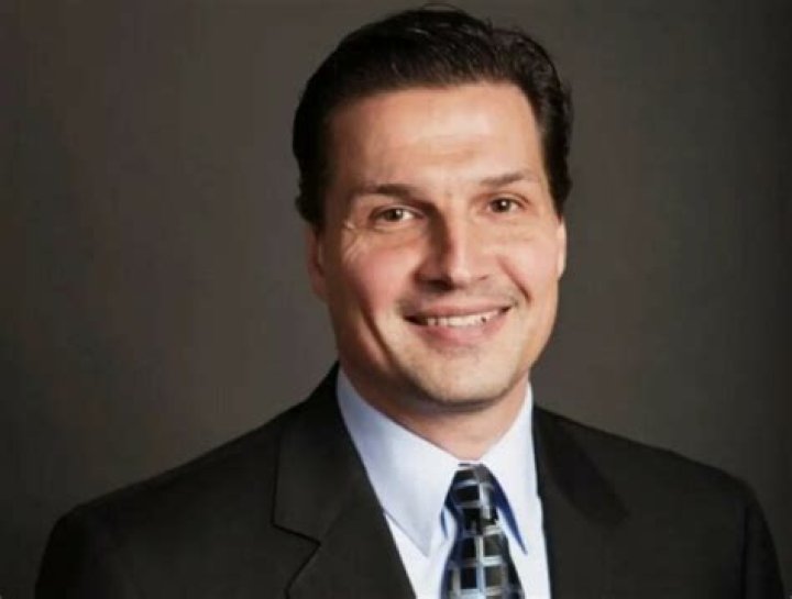 
Is Eddie Olczyk In Hospital? Illness and Wife Health Issues – What Happened? 