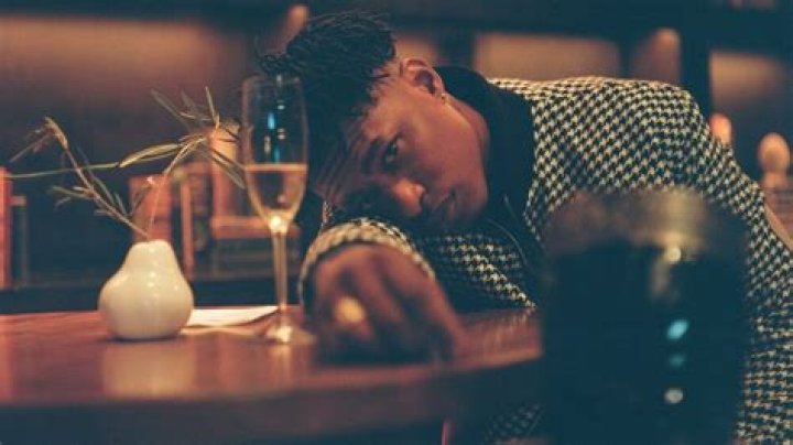 
Is Lucky Dave Married to Wife or Dating a Girlfriend? 