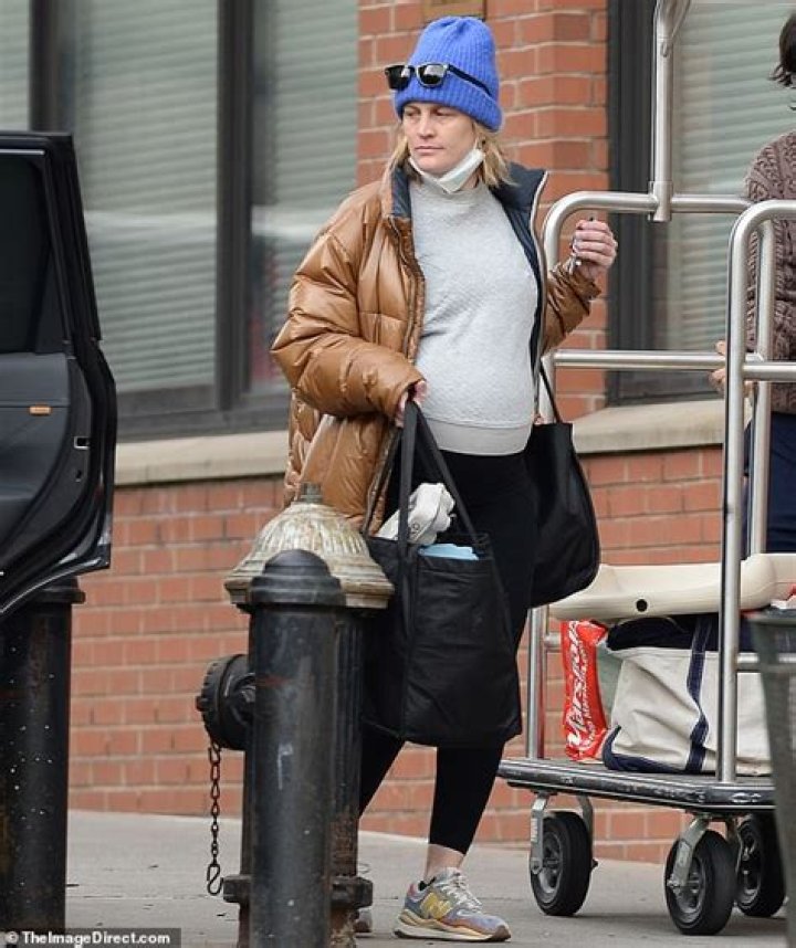 
Joanne Tucker’s Age, Pregnant? Adam Driver’s Wife’s Biography 