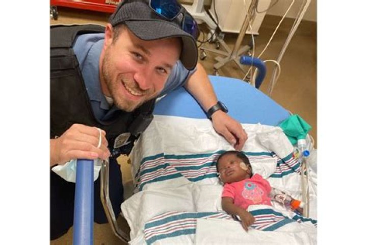 
Kansas City Officers Save Month-Old Baby with RSV Who Stopped Breathing: ‘a Scary Moment’ 