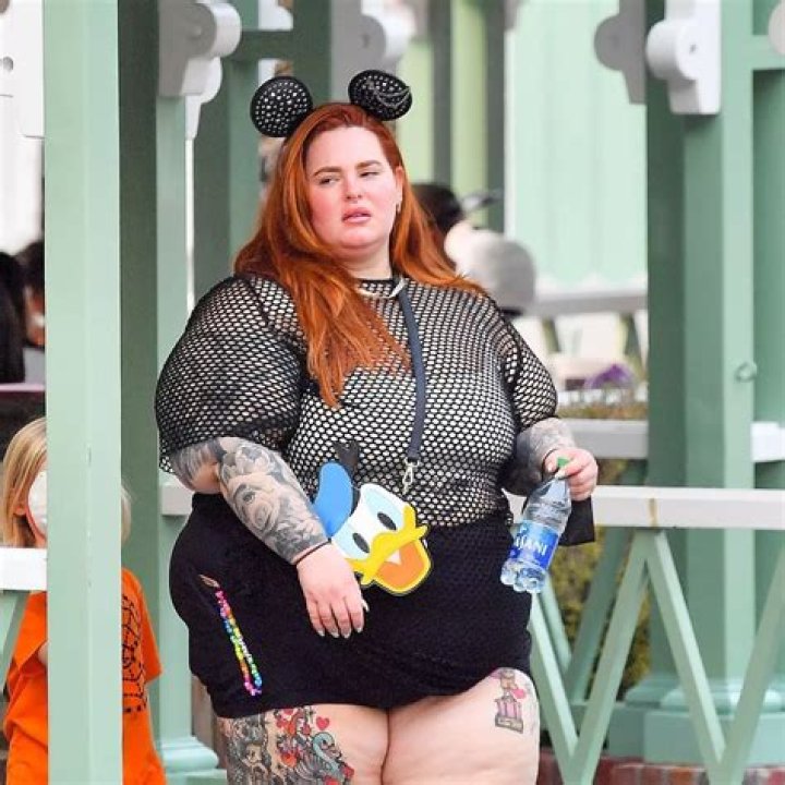 Kene Holliday Height, Weight, Net Worth, Age, Birthday, Wikipedia, Who, Nationality, Biography