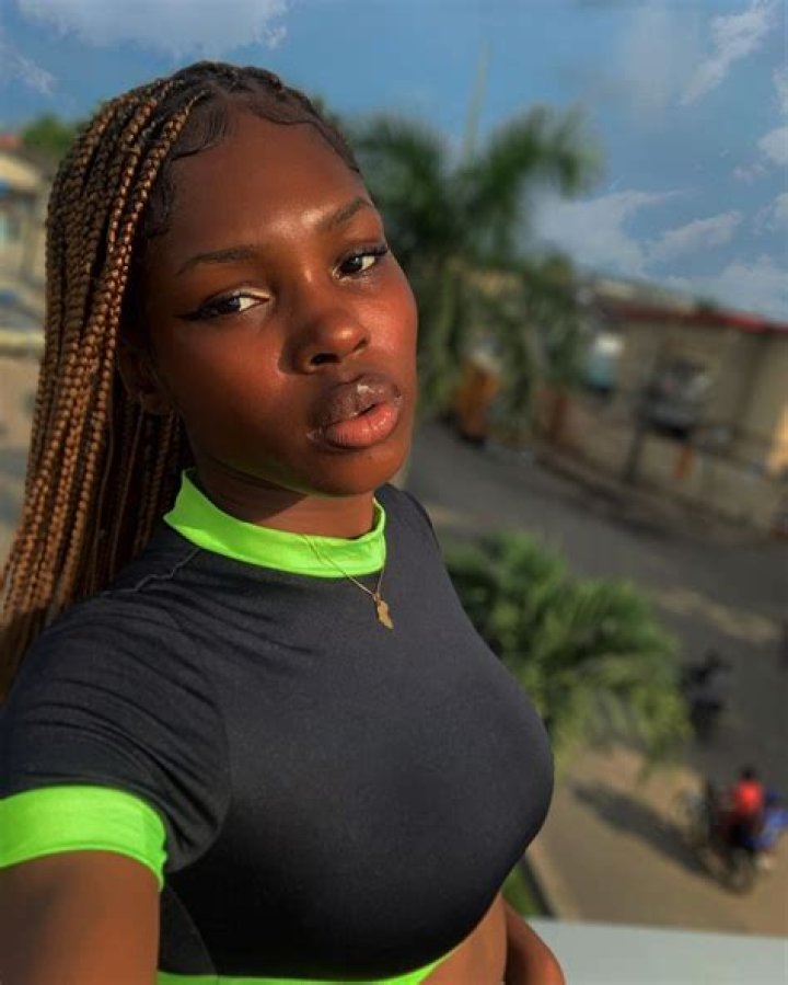 Khloe Gram Height, Weight, Net Worth, Age, Birthday, Wikipedia, Who, Instagram, Biography