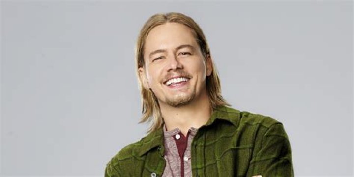 
‘Last Man Standing’ Christoph Sanders’ Net Worth, Wife, Wiki 