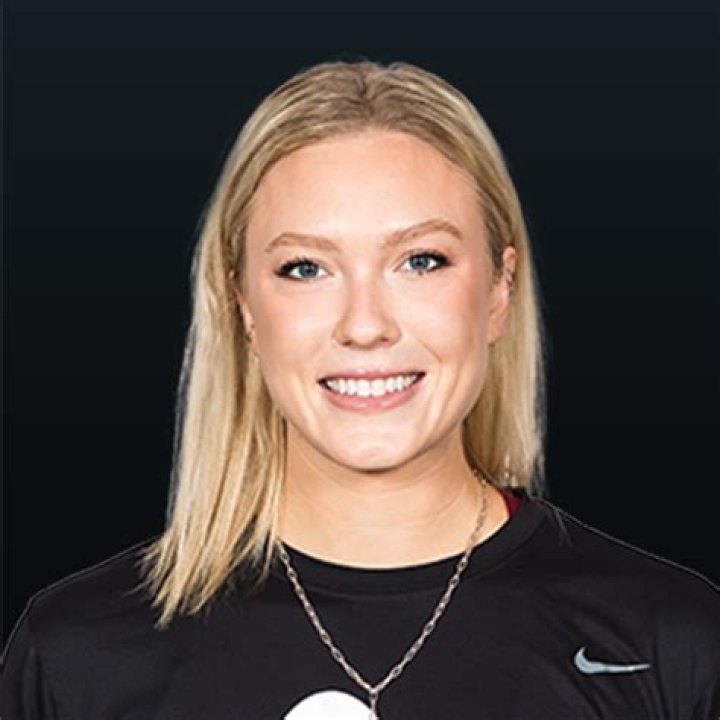 Lauren Stivrins Height, Weight, Net Worth, Age, Birthday, Wikipedia, Who, Nationality, Biography