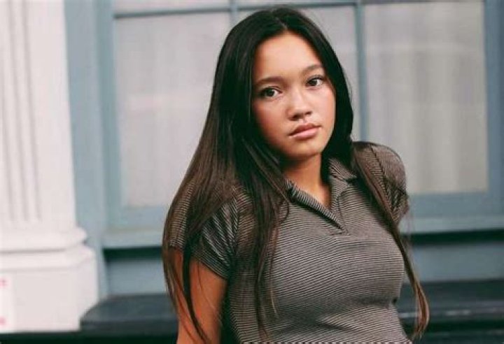 Li-Ling Grace Chee Height, Weight, Net Worth, Age, Birthday, Wikipedia, Who, Instagram, Biography