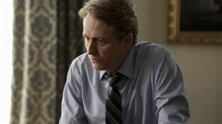 Linus Roache’s Height, Net Worth, Spouse, Children, Biography