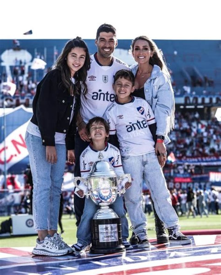 
Maïna Suarez Height, Weight, Net Worth, Age, Birthday, Wikipedia, Who, Nationality, Biography 