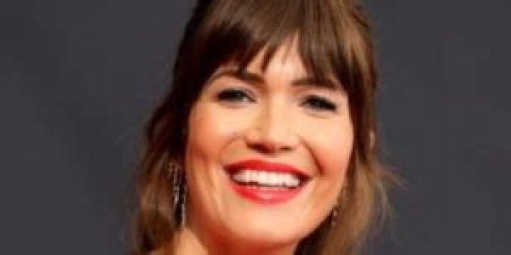 
Mandy Moore Height, Weight, Net Worth, Age, Birthday, Wikipedia, Who, Nationality, Biography 