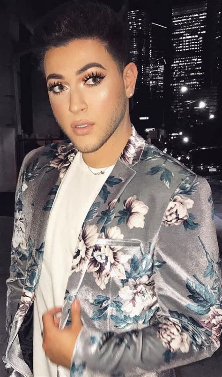 
Manny Gutierrez Height, Weight, Net Worth, Age, Birthday, Wikipedia, Who, Nationality, Biography 