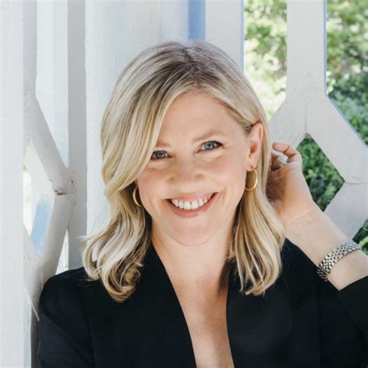 Mary Laura Philpott Height, Weight, Net Worth, Age, Birthday, Wikipedia, Who, Nationality, Biography