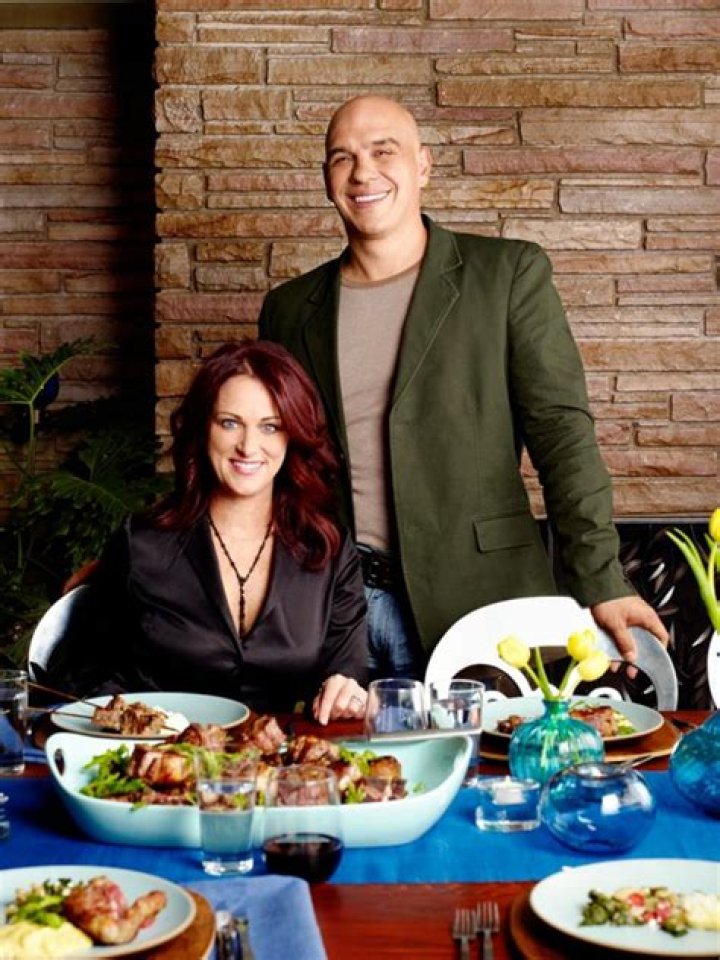 
Michael Symon’s wife Liz Shanahan Net Worth, Age, Family, Wiki Bio 