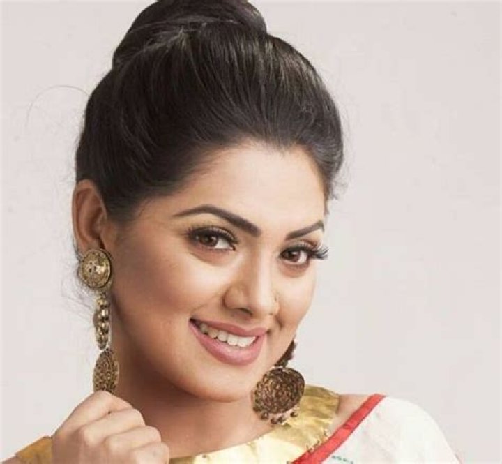 Nusrat Imroz Tisha Height, Weight, Net Worth, Age, Birthday, Wikipedia, Who, Instagram, Biography