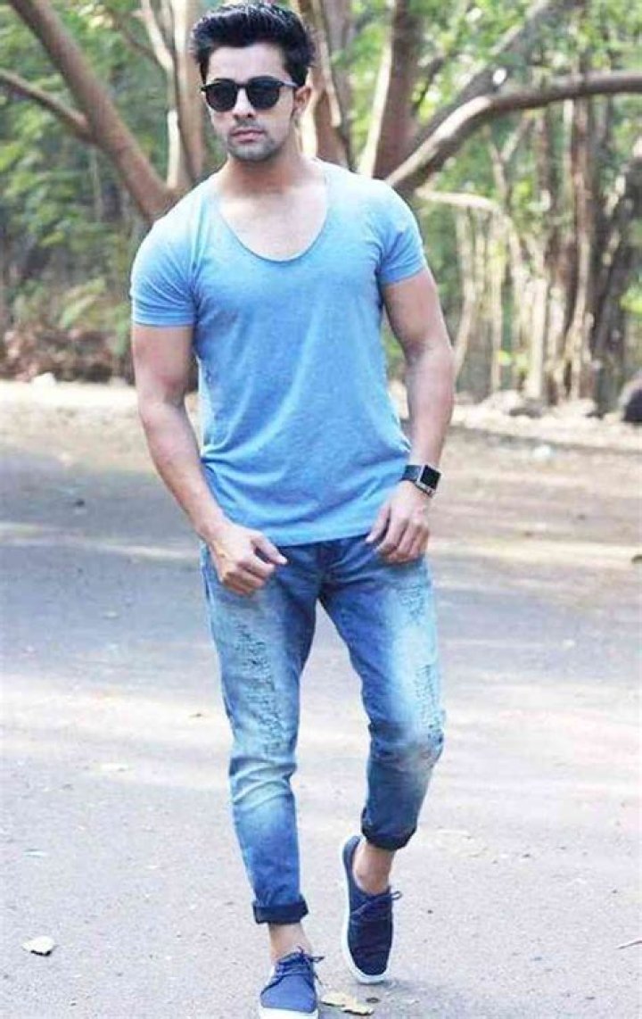 Paras Babbar Height, Weight, Net Worth, Age, Birthday, Wikipedia, Who, Instagram, Biography