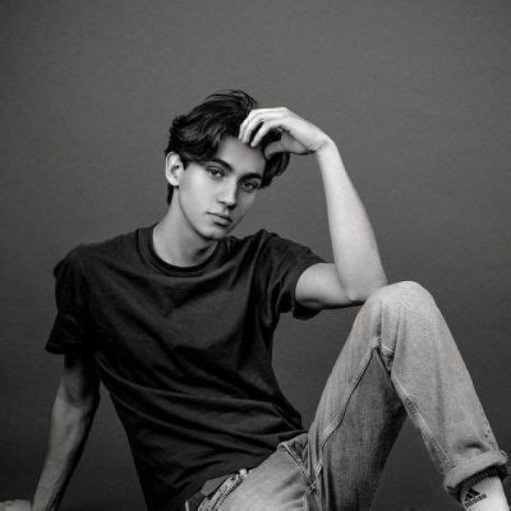 
Rayane Huber Height, Weight, Net Worth, Age, Birthday, Wikipedia, Who, Instagram, Biography 