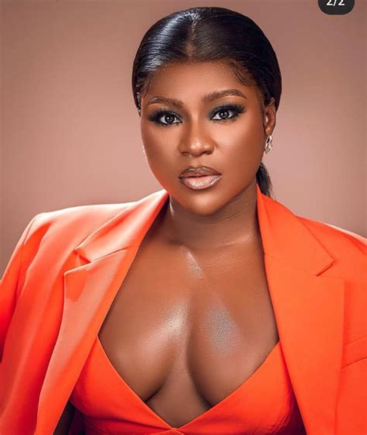 
Reactions As Nollywood Actress, Destiny Etiko Shows Off Her Outfit In Instagram Post 