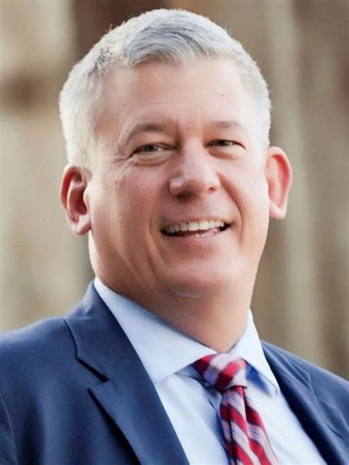 
Rob Bernosky Height, Weight, Net Worth, Age, Birthday, Wikipedia, Who, Nationality, Biography 