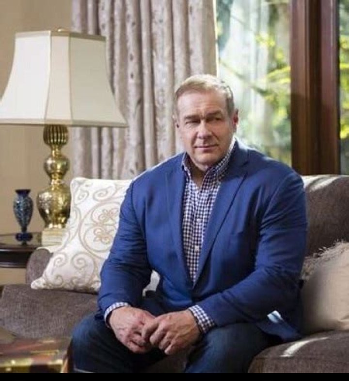 Scott Minerd Height, Weight, Net Worth, Age, Birthday, Wikipedia, Who, Nationality, Biography