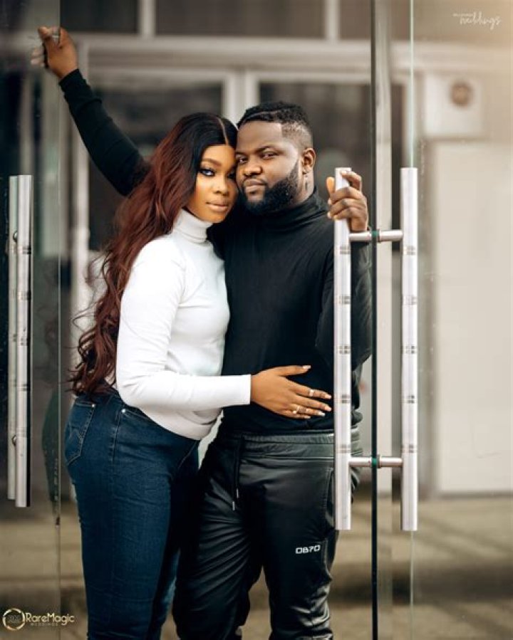 
Skales Unfollows His Wife On Instagram, Causing Trouble In Paradise. 